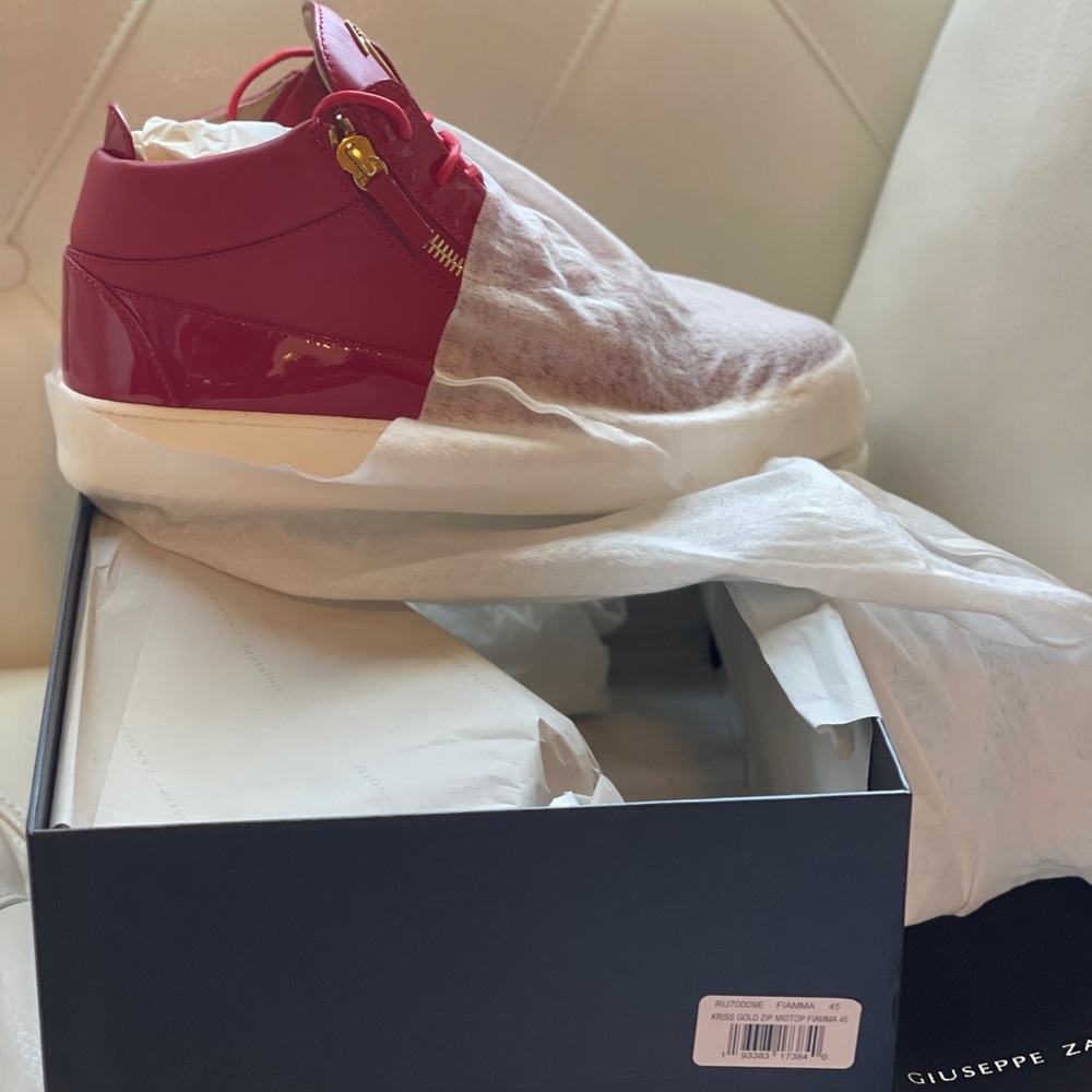 Giuseppe - Picture 6 of 10